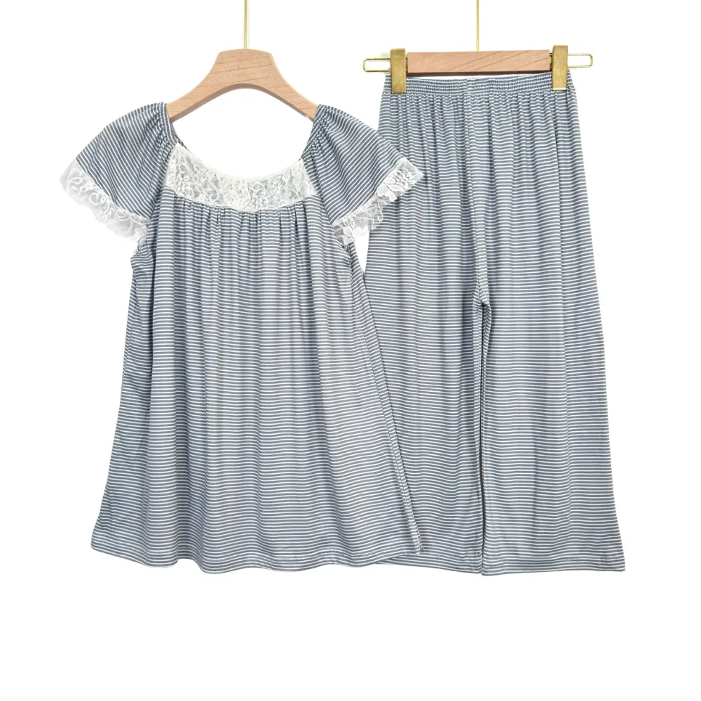 Women’s Cotton Capri Pajama Set – Floral Elegance - Image 3