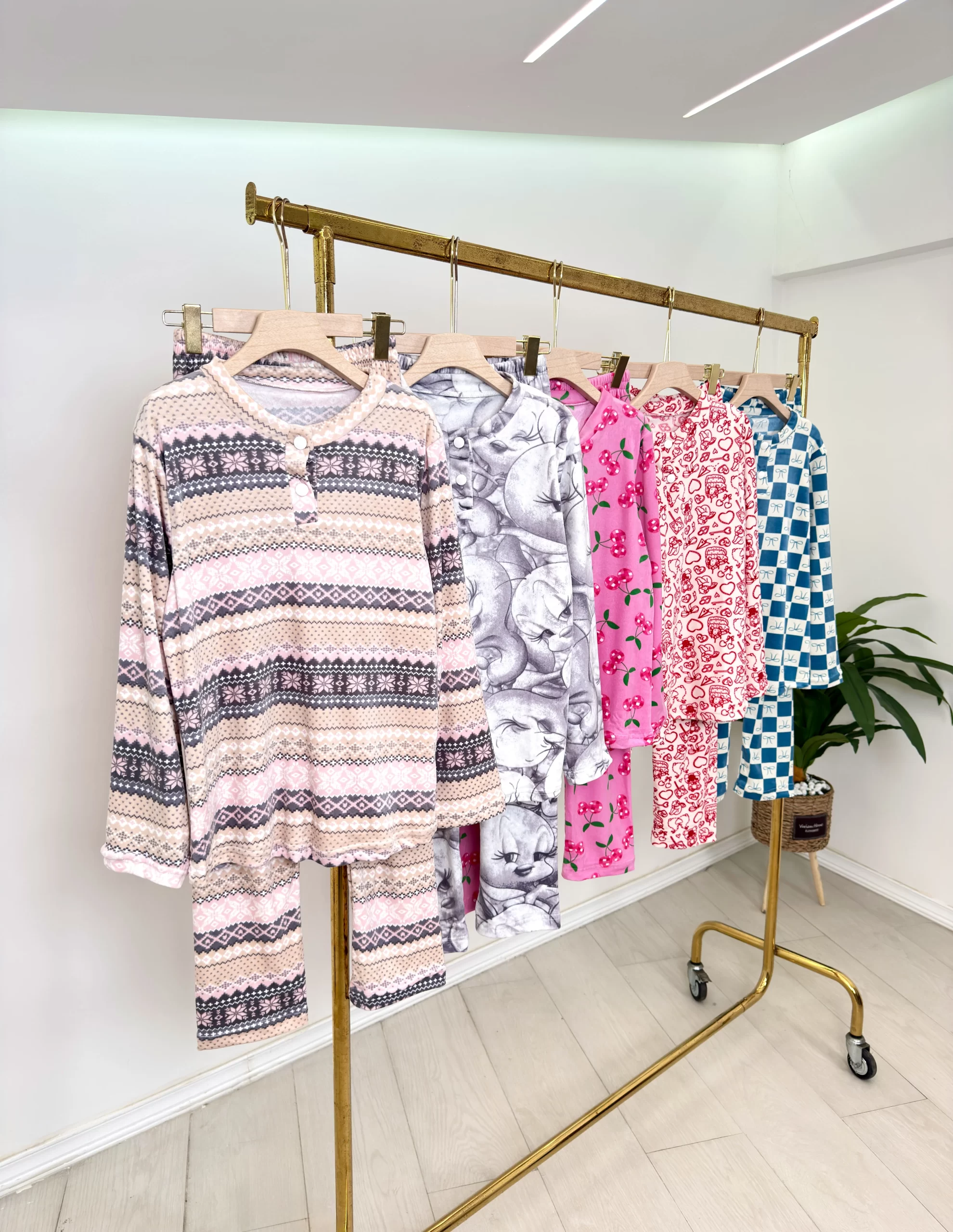 Women’s Velour Pajama Set – Printed Winter Sleepwear (Regular & Plus Size) - Image 2