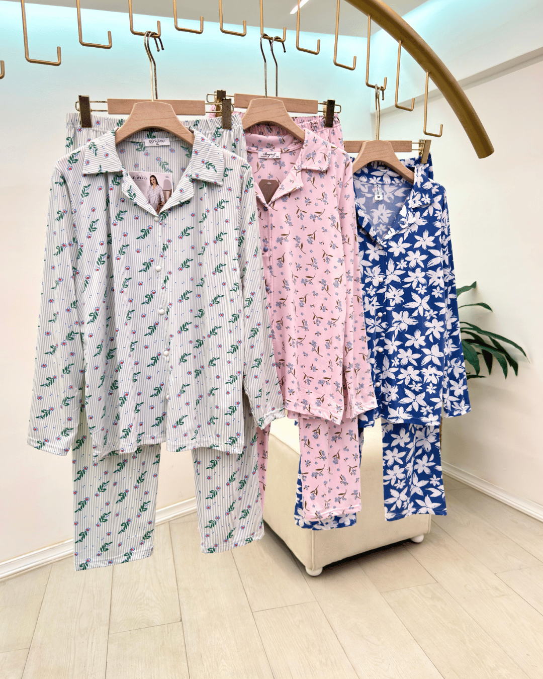 viscose Elegant Floral Print Women's Pajama Set - Image 2